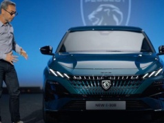 Nowy Peugeot 308 już jest! Ma podświetlane logo, grill i diesla pod maską