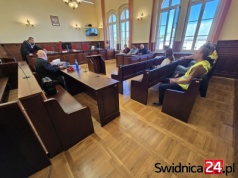 Wyziewy, związkowcy i problemy z opiniami. Trwa proces kierownictwa świdnickiego Adlera