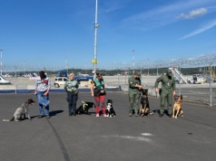 Psy na lotnisku w Krakowie – święto czworonożnych pracowników (ZDJĘCIA)