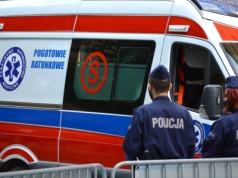 Pielęgniarka pobita kroplówką, lekarz straszony pozwem. 