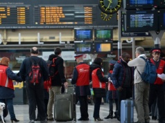 Znana linia lotnicza zmienia zasady. Pasażerowie z nadwagą zapłacą więcej