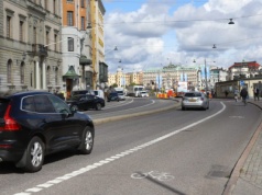 Młodzi nabywcy coraz mniej zainteresowani samochodami elektrycznymi