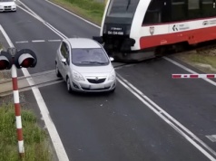 Mówili: wyłam rogatkę kolejową. To wyłamał, ale jak