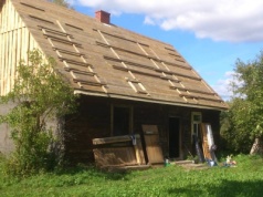 Wyremontowali starą wiejską chatę. "Na ziemi było klepisko"