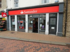 Santander alarmuje Polaków. PILNY komunikat banku: tak możesz stracić oszczędności