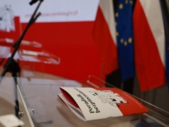 Rząd przygotowuje obywateli na kryzys. Co kryje Poradnik Bezpieczeństwa?