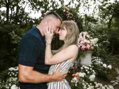 Miss Americana i chłopak z drużyny, czyli zaręczyny Taylor Swift. „Kogo to obchodzi?”