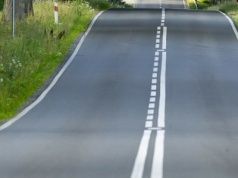 Znak P3 jest zdradliwy. Unikniesz mandatu jeśli przejedziesz przez linię ciągłą