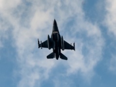 Rząd potwierdził katastrofę F-16 w Radomiu. Siemoniak: Pilot nie przeżył