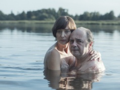 Nowy film Piotra Domalewskiego. Jakubik i Popławska wcielają się w Jacka i Grażynę Kuroniów – zobacz pierwsze zdjęcia z planu