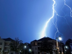 Już nie tylko upały! Niebezpieczna pogoda w całym kraju. IMGW wydało alerty aż dla trzech zjawisk