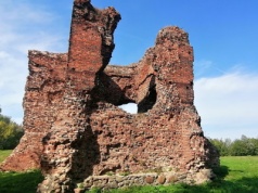 Odwiedzamy zamek zbudowany na polecenie Kazimierza Wielkiego! PR PiK w Złotorii [zdjęcia]