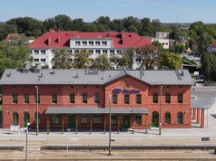 Zabytkowy dworzec w Mogilnie odzyskał historyczny wygląd