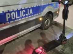 Niebezpieczna jazda na hulajnodze elektrycznej. 18-latka w szpitalu po wypadku