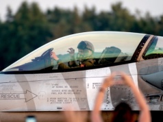 Fiszerowie o katastrofie F-16 w Radomiu. Takie latanie to wielkie ryzyko. Ale czy należy zakazać pokazów?