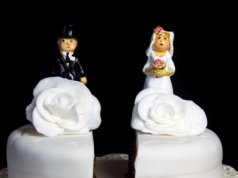 Zamiast żalu – impreza życia. Coraz więcej rozwodów kończy się świętowaniem