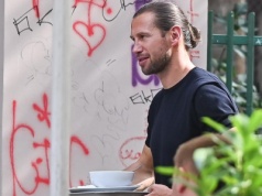 Zupa za 6 zł! Grzegorz Krychowiak wybrał się na obiad w zaskakujące miejsce [ZDJĘCIA]