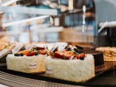 Najlepsze torty w Krakowie – gdzie znaleźć torty, które rozpieszczą twoje podniebienie?