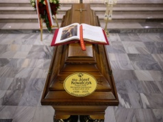 Odbyły się uroczystości pogrzebowe biskupa Józefa Kowalczyka