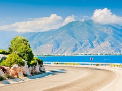 1,5 tys. zł za zerknięcie na telefon. Grecki rząd zaostrzył kary