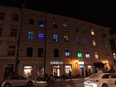 Kraków to nie Las Vegas? Powiedzcie to przy pl. Wszystkich Świętych (ZDJĘCIA)