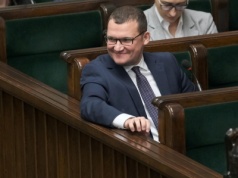 Polityczna bomba na X. Szefernaker oskarża rząd o „manipulacje i kłamstwa”