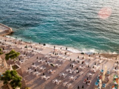 Ciepły wrzesień za granicą. Gdzie i za ile można przedłużyć lato?