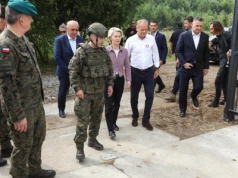Tusk i von der Leyn na granicy z Białorusią. "Przeżyliśmy"