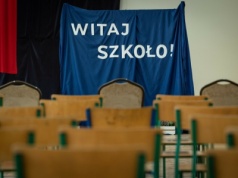Powrót do szkoły napędza rynek. Ceny nie idą w parze ze zdrowiem, NFZ ostrzega