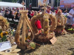 Dożynki w Turze. Powiat Poddębicki dziękuje za plony [ZDJĘCIA]