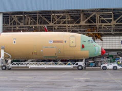 Pierwsze sekcje kadłuba A350F na linii montażu końcowego w Tuluzie (zdjęcia)