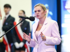 Nowy rok szkolny. Minister Nowacka „zmienia szkołę”. „To lekceważenie nauczycieli i uczniów”