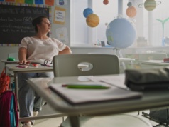 Polska edukacja bez nauczycieli. Wybierają korporacje zamiast szkół