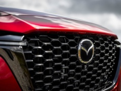 Silnik spalinowy o zerowej emisji. Mazda wygrywa technologiczny wyścig