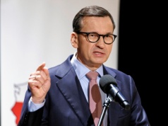 Morawiecki uderza w Sikorskiego. Chodzi o lot do USA. "Żenujące"
