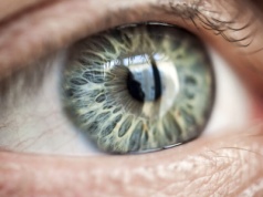 Co się dzieje z oczami, gdy nosisz tanie okulary słoneczne?