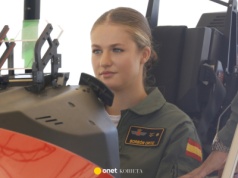 Księżniczka wstąpiła do Akademii Sił Powietrznych. Zdjęcia obiegły sieć