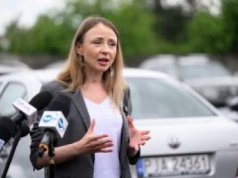 Matki nie dostaną pieniędzy od państwa. Ukarane za to, że pracowały