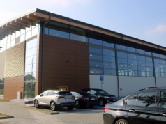 Mieszkańcy czekali na nią od lat. Hala sportowa w Radłowie oficjalnie otwarta