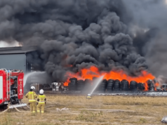 Pożar bazy transportowej i lasu w Ławkach