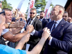 Karolum veto. Nawrocki i PiS triumfują, ale całe to „rumakowanie” wisi na cienkim włosku | Karolum veto