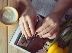 Jesienią zapomnij o kolorze nude. Klaska i luksus wracają do łask