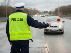 500 zł za jazdę w okularach. Przepisy mówią jasno