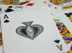 Budżetowe karty rozdane. Ile pieniędzy trafi do służb w 2026 roku?