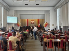 Łódzcy radni znów nie zajmą się bezpłatną komunikacją na 1 listopada. „To decyzja stricte polityczna”