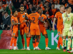 Jedenastka Holendrów na poziomie reprezentacji Polski. Dumfries, Depay i…