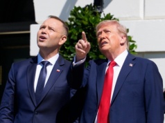 Prezydent Nawrocki otrzymał pamiątkowe zdjęcie z Donaldem Trumpem