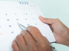 Pracodawcy mogą odebrać zatrudnionym urlop wypoczynkowy? To ryzyko utraty nawet 30 tys. zł