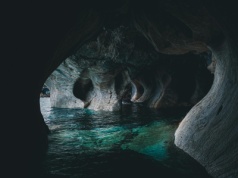 Ta woda była odizolowana przez 2 mld lat. Naukowiec postanowiła ją wypić