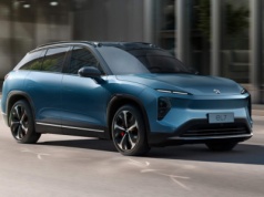 Nio zakończyło w Chinach sprzedaż baterii o pojemności 75 kWh. Ludzie narzekali, że za małe. Od teraz standard to 100 kWh